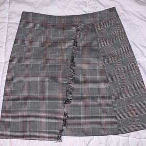 Grey plaid skirt